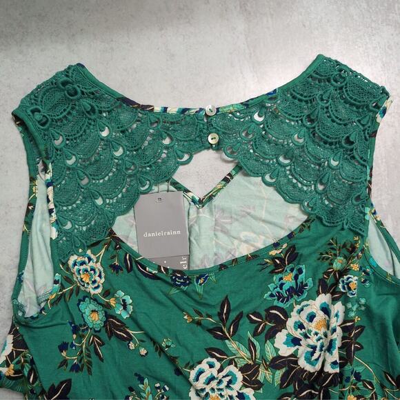 NWT Daniel Rainn Green Floral Sleeveless V Neck Crochet Lace Tunic Blouse 1X - Picture 5 of 11